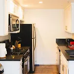 Cozy Koreatown 1 Bedroom Modern Furnished Free Parking